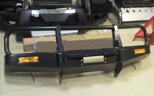 Бампер передний металлический C1 TOYOTA PICK UP